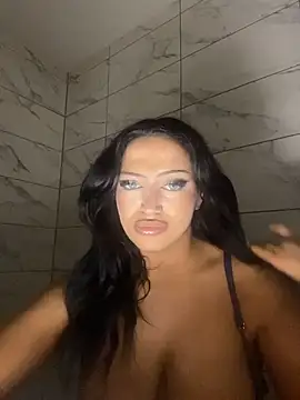 Snapshot of EmiliaPetrova chatting on 03.22.26 EmiliaPetrova online show from 03.22.26