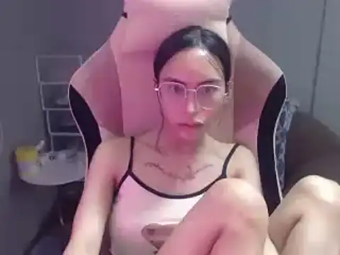 Snapshot of sexybigcockandtits chatting on 02.20.25 sexybigcockandtits online show from 02.20.25