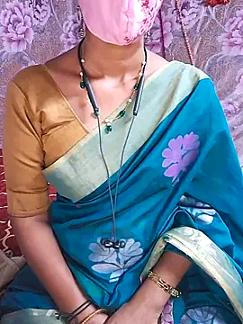 Snapshot of XBHUUME chatting on 12.04.24 XBHUUME online show from 12.04.24