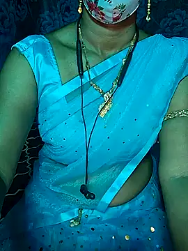 Snapshot of XBHUUME chatting on 12.25.24 XBHUUME online show from 12.25.24