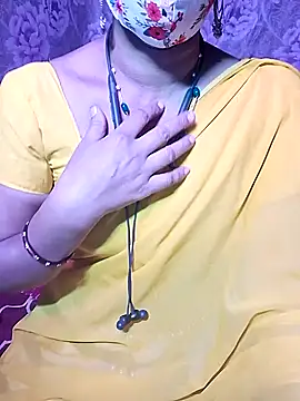 Snapshot of XBHUUME chatting on 02.10.25 XBHUUME online show from 02.10.25