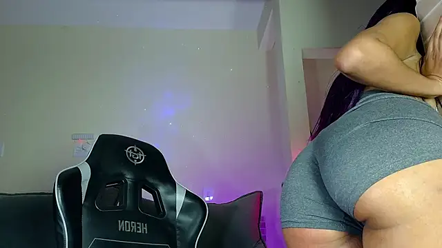 Snapshot of isa_hotwifee chatting on 03.01.26 isa hotwifee online show from 03.01.26