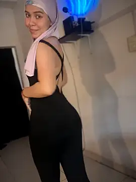 MatchedEyebrow online show from 02.21.26