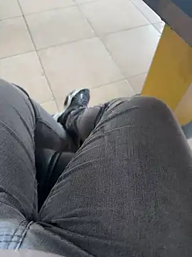 Snapshot of S2kicibey06 chatting on 01.15.25 S2kicibey06 online show from 01.15.25