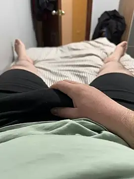 Snapshot of S2kicibey06 chatting on 02.23.25 S2kicibey06 online show from 02.23.25