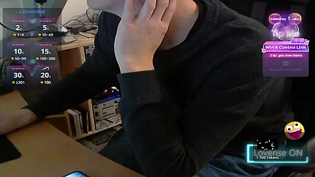 Snapshot of sexmenlion chatting on 12.26.24 sexmenlion online show from 12.26.24