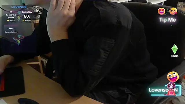 Snapshot of sexmenlion chatting on 01.06.25 sexmenlion online show from 01.06.25