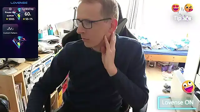 Snapshot of sexmenlion chatting on 03.09.25 sexmenlion online show from 03.09.25