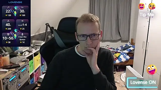 Snapshot of sexmenlion chatting on 03.16.25 sexmenlion online show from 03.16.25