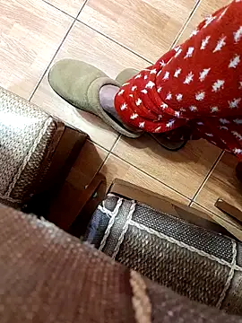 Snapshot of feet_toes chatting on 02.27.25 feet toes online show from 02.27.25