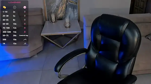 Snapshot of MadelineFox chatting on 02.09.25 MadelineFox online show from 02.09.25