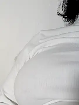 Molly newman6 online show from 02.16.25