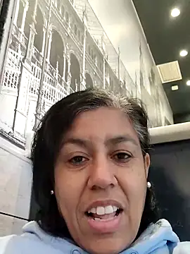 Molly newman6 online show from 12.04.25