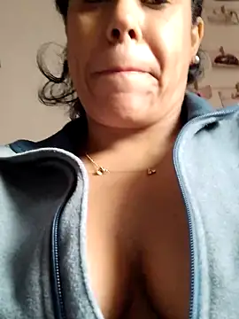 Snapshot of Molly_newman6 chatting on 03.03.26 Molly newman6 online show from 03.03.26