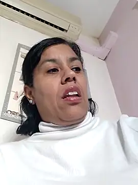 Snapshot of Molly_newman6 chatting on 03.05.26 Molly newman6 online show from 03.05.26