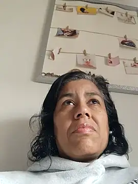 Snapshot of Molly_newman6 chatting on 03.23.26 Molly newman6 online show from 03.23.26