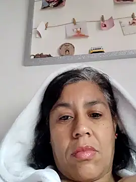 Snapshot of Molly_newman6 chatting on 04.13.26 Molly newman6 online show from 04.13.26