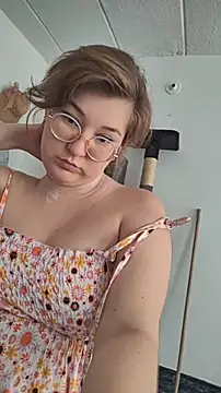 HunnyyLove online show from 02.07.26