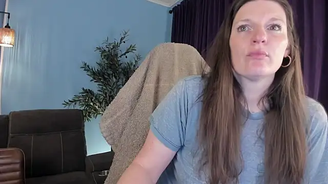 Kelly Carolina online show from 04.06.26