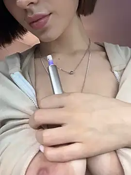 Camilla Railian online show from 12.20.24