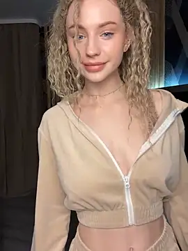 Camilla Railian online show from 01.30.25