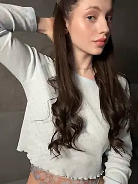 Camilla Railian online show from 03.19.25