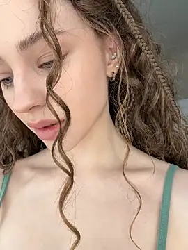 Camilla Railian online show from 04.11.26