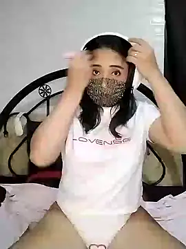  Shimmerlyn  online show from 12.22.24