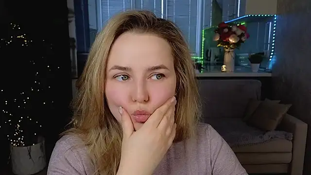 Mira Mermayd online show from 04.16.26