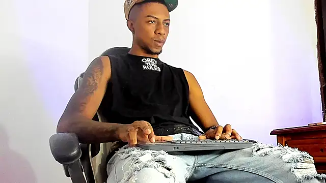 YeremiBrowm online show from 03.12.25