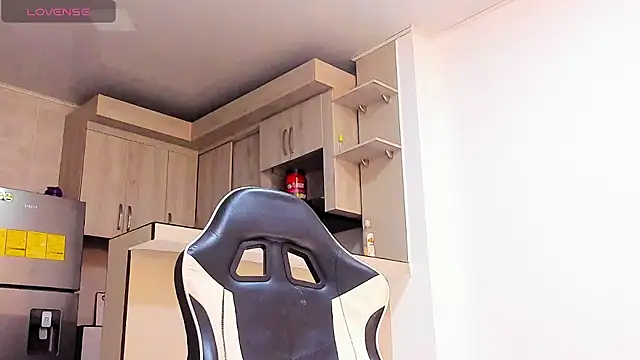 YeremiBrowm online show from 10.23.25