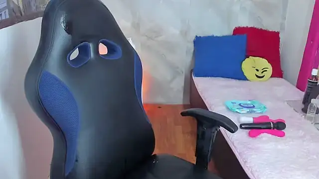 Snapshot of Lunastar02 chatting on 03.14.26 Lunastar02 online show from 03.14.26