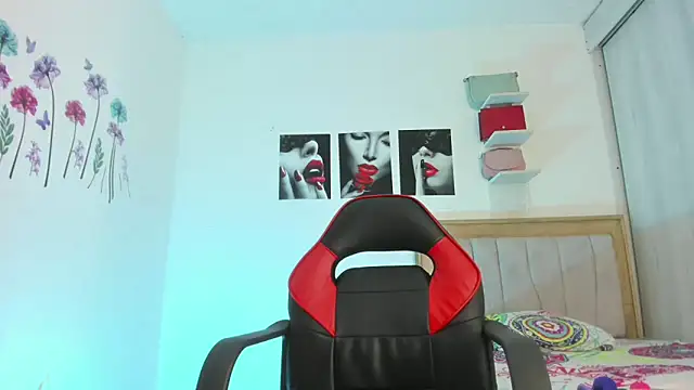 Snapshot of Lunastar02 chatting on 03.30.26 Lunastar02 online show from 03.30.26