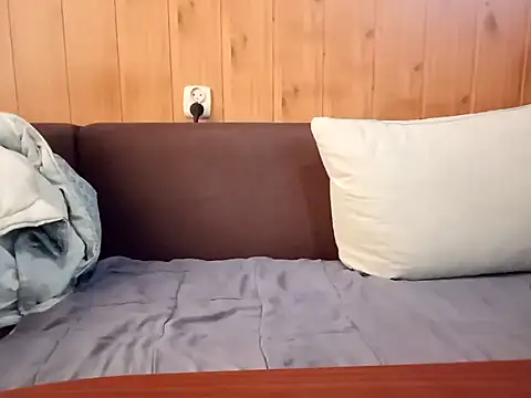 Snapshot of Konradoo chatting on 10.05.25 Konradoo online show from 10.05.25