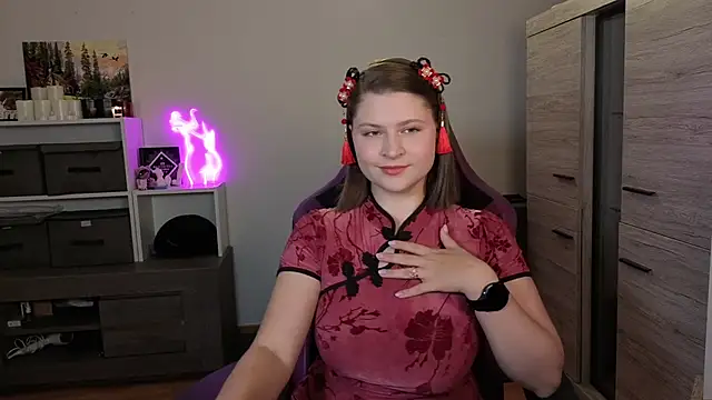 TinniAngel online show from 09.30.25