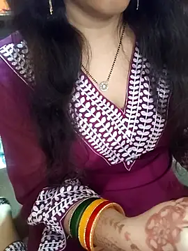 Snapshot of Diya_143 chatting on 04.13.26 Diya 143 online show from 04.13.26