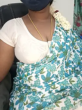 Snapshot of Tamil-hotwife chatting on 06.03.26 Tamil-hotwife online show from 06.03.26
