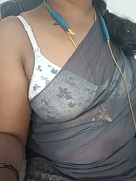 Snapshot of Tamil-hotwife chatting on 07.01.26 Tamil-hotwife online show from 07.01.26
