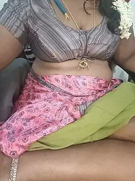 Snapshot of Tamil-hotwife chatting on 07.03.26 Tamil-hotwife online show from 07.03.26