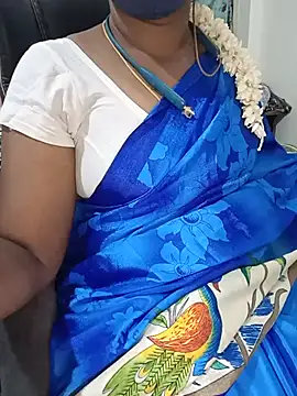 Snapshot of Tamil-hotwife chatting on 07.18.26 Tamil-hotwife online show from 07.18.26