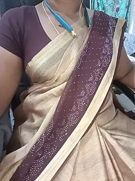 Snapshot of Tamil-hotwife chatting on 07.19.26 Tamil-hotwife online show from 07.19.26