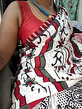 Snapshot of Tamil-hotwife chatting on 07.20.26 Tamil-hotwife online show from 07.20.26