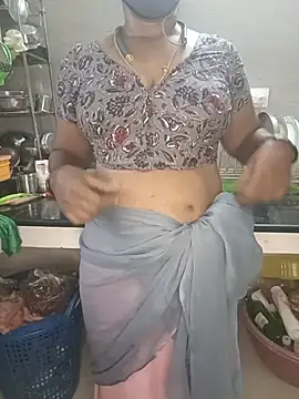Snapshot of Tamil-hotwife chatting on 07.29.26 Tamil-hotwife online show from 07.29.26