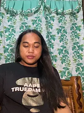 Snapshot of bettina_love chatting on 04.10.26 bettina love online show from 04.10.26