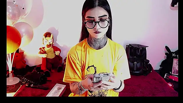 Snapshot of Ardat_Lili69 chatting on 06.24.26 Ardat Lili69 online show from 06.24.26
