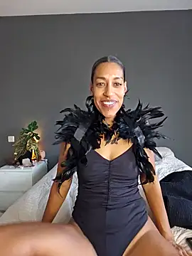 Goldenlace online show from 10.30.25