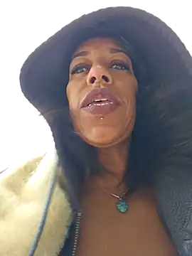 Goldenlace online show from 11.24.25