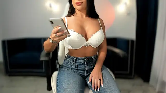 Snapshot of _missperfection_ chatting on 04.19.26 missperfection online show from 04.19.26