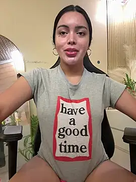 HotstuffCherrySummer online show from 02.08.26