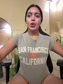 HotstuffCherrySummer online show from 03.01.26